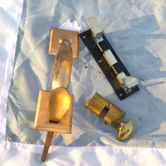 Door Handle and Lock - Picture 1 of 4